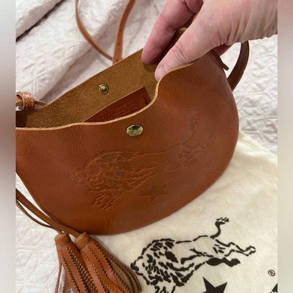 il bisonte Handbags - Rare! IL Bisonte crossbody Italian made